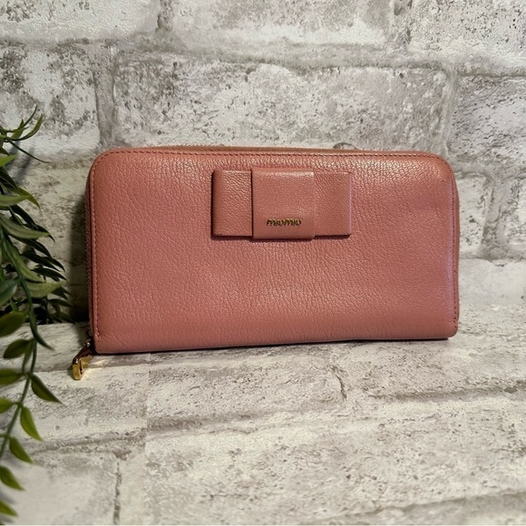 Miu MIU Pink Ribbon Bow Leather Zippy‎ Zipper Long Wallet - Picture 1 of 13